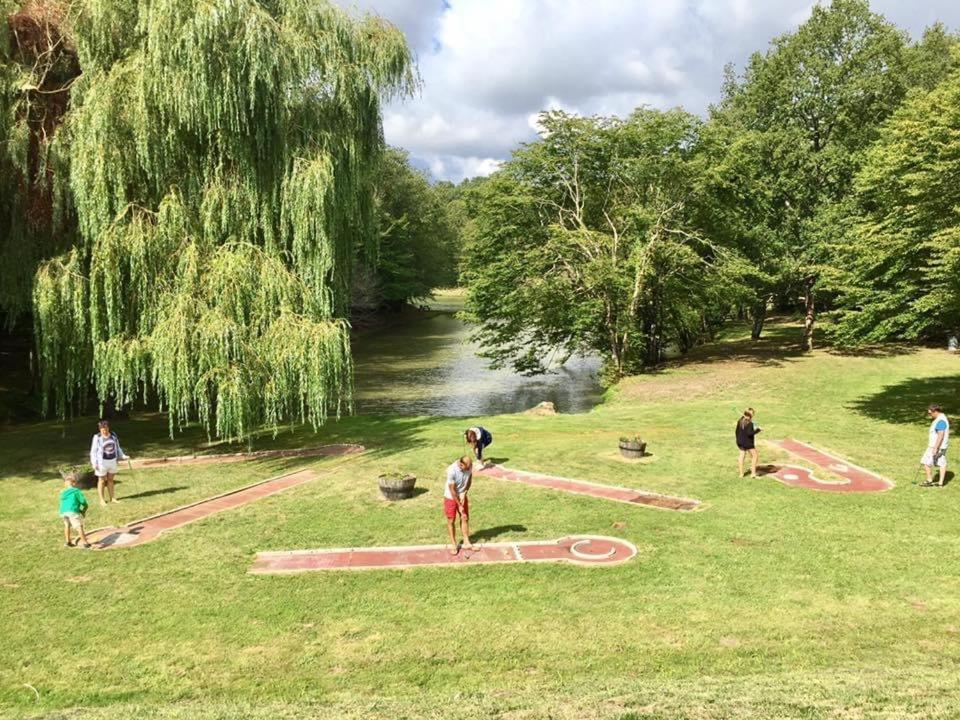 Camping Les petites Minaudières Hotel Saint-Sauveur  Esterno foto