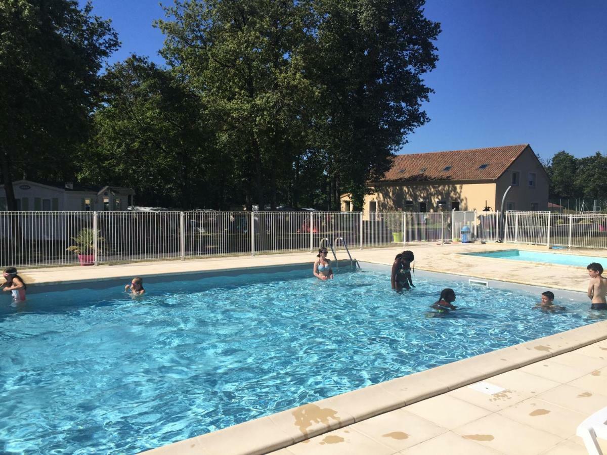 Camping Les petites Minaudières Hotel Saint-Sauveur  Esterno foto