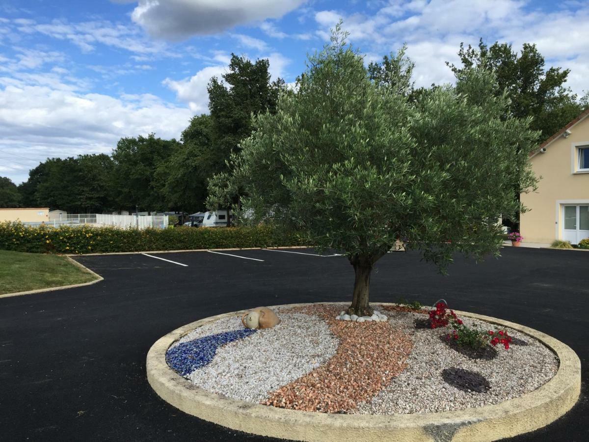 Camping Les petites Minaudières Hotel Saint-Sauveur  Esterno foto